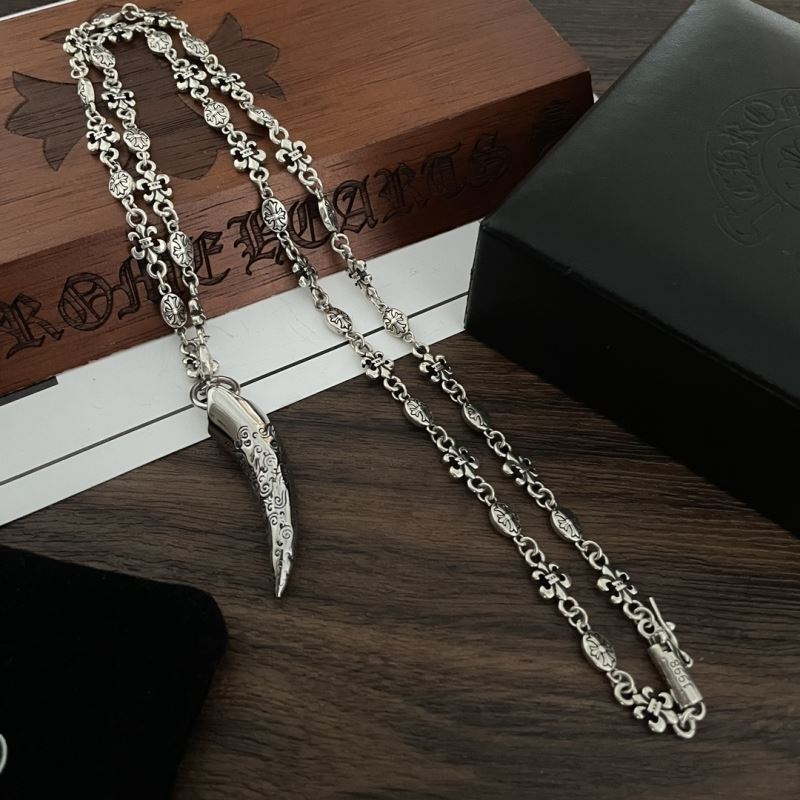 Ch**me He**ts necklaces